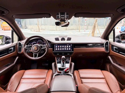 Porsche Cayenne 7