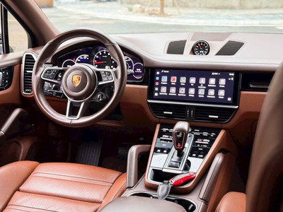 Porsche Cayenne 9