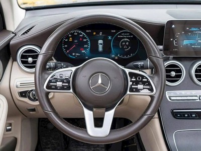 Mercedes Glc300 2