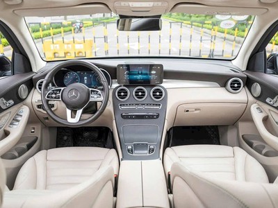 Mercedes Glc300 4