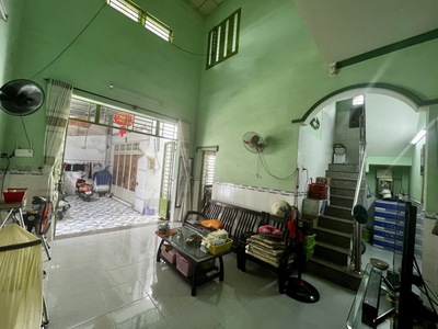 Nhà bán sát chợ thủ đức 0
