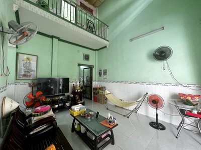 Nhà bán sát chợ thủ đức 1