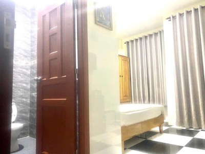 Gấp bán khách sạn 4 tầng btct   thu nhập 60 triệu/tháng   giá 6,1 tỷ tl 1