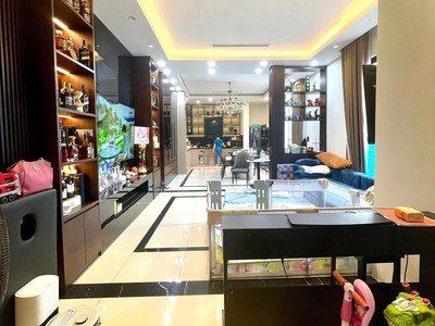 Bán nhà vĩnh phúc oto gần phố , dân xây, nhà đẹp ở ngay 50m 5tầng 10,5 tỷ 4