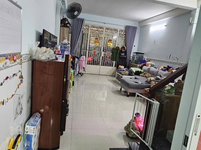  hẻm ô tô lý thuyết   2 mặt hẻm thoáng   trung tâm q8   chỉ 2 phút q1   giá 5,7 tỷ  1