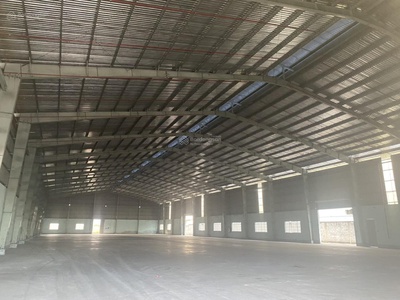 Cho thuê kho xưởng 5000m2  xd: 3300m2  giá tốt kcn vĩnh lộc. pccc tự động, trạm điện 1