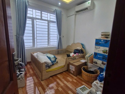  bán nhà đẹp quang lãm hà đông   4 tầng   2 thoáng, ô tô tránh   5.2 tỷ 3