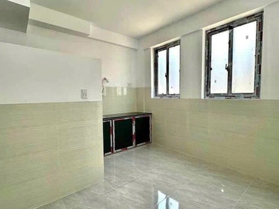 Bán nhà mặt tiền nguyễn thanh tuyền - lê văn sỹ, 4.2x17m,  4 tầng, có 15pn, 11,9 tỷ. 2