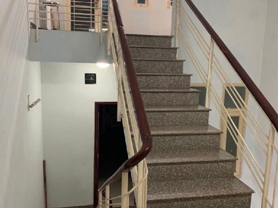  chủ  thiện chí bán nhà 4 tầng có dt lớn - khu an ninh- gần chợ 200 - thông ra đoàn văn bơ- xóm 2