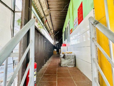 Nhà 1 trệt 1 lầu, 5 phòng ngủ, có dòng tiền   gần vinhomes, giá 4.35 tỷ, 67m 3