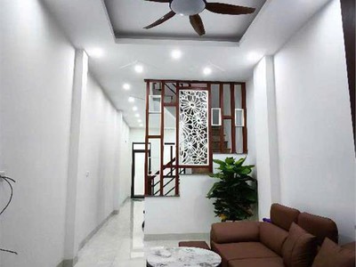 Bán nhà văn phú   hà đông, 47m  x 4 tầng, nhà dân xây chắc chắn, ngõ thông   cách phố chỉ 50m  giá 1