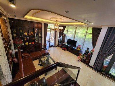 Bán nhà Bà Triệu Hà Đông, ngõ rộng ô tô vào nhà, dân trí an ninh cao, 60m2, hơn 16 tỷ 0
