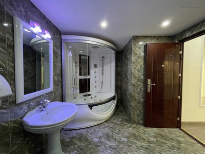 Bán nhà Minh Khai, 85m2 x 6 tầng, lô góc, ô tô vào nhà 3