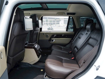 Range Rover Vogue 3
