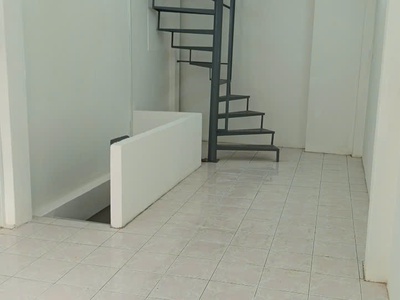 Cho thuê nhà nguyên căn mặt tiền đường Hoàng Diệu - Q4 - TPHCM 3