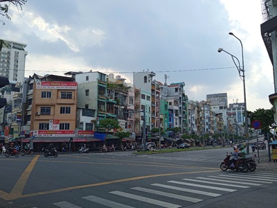 Cho thuê nhà nguyên căn mặt tiền đường Hoàng Diệu - Q4 - TPHCM 0