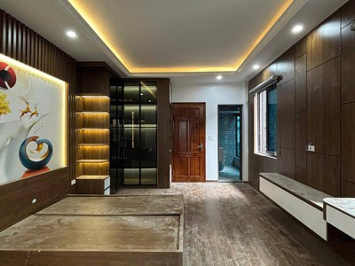 Trung tâm ba đình   lô góc   7 tầng thang máy   sổ hoa hậu. 1