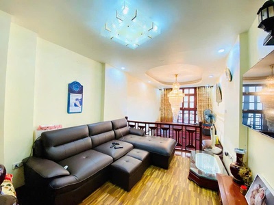 Bán nhà đẹp phố quần ngựa -57m - 6 tầng- mặt tiền 3.3m - giá 21 tỷ 3