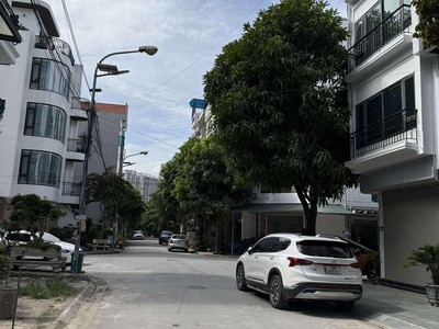  siêu phẩm đất đẹp   view vườn hoa   khu tái định cư tu hoàng   ngay ga nhổn 2