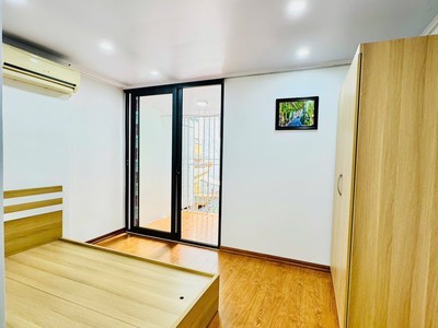 Bán căn tt t2 phố giải phóng, ô tô đỗ, tòa mới, nhà đẹp, 100m, 3 ngủ, 2wc, 4.3 tỷ 2