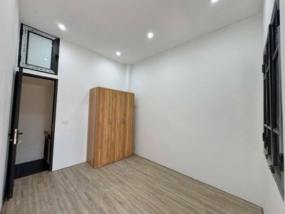 Phân lô cán bộ phố nguyễn tuân - tx oto đỗ cửa - nhà đẹp ở ngay - 25m2 giá chỉ 7,3t 4