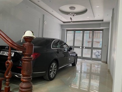 Nhà đẹp đội cấn   ô tô vào nhà   ngõ to, 65m, chỉ 15 tỷ 1