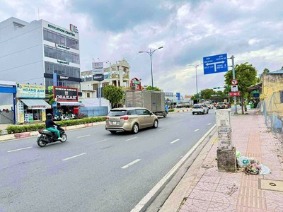 Gấp bán đất có sẵn nhà cấp 4    76m   công nhận 70m  thổ cư    giá 3,2 tỷ 0
