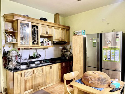 Tầng 3 khu a đường 800a, cầu giấy 59/70m 3pn 2wc, tòa còn mới, 4.7 tỷ 3