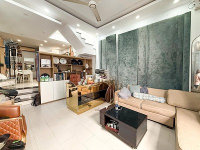 Bán nhà ngõ q.2, an khánh, đường số 8. dt 50m2, 2 tầng, 2pn. sổ hồng chính chủ, giá 9.9 tỷ. lh: 2