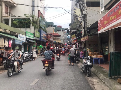 Nhà mới kính koong - gần ô tô - ngõ thông 150m2 - mt 7m giá chỉ hơn 5,5 tỷ. 3