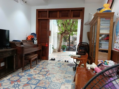 Chính chủ tự xấy,  cần bán gấp nhà lô góc 70m2 đường số 102 quận 9 hxh ngủ trong nhà 1