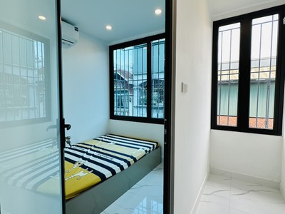 Chung cư cầu giấy - vị trí vip- ô tô đỗ chân toà nhà   full nội thất- 3.95t- sẵn sổ 3