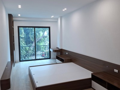 Bán nhà trung tâm quận đống đa nhà mới 7 tầng thang máy kinh doanh ô tô vào nhà 40m 13 tỷ 1