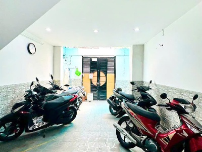Bán nhà q10- ngang 8m- thu nhập 3.6 tỷ/5năm- hẻm xe tải thành thái- 5 tầng 11 phòng: nhỉnh 17 tỷ 3
