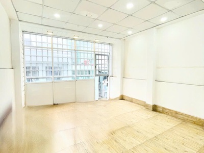 16 tỷ: bán nhà quận 3- trần hưng đạo nguyễn văn cừ- 4m x 13m- 3 tầng xe hơi trong nhà.vũ 0933910039 3