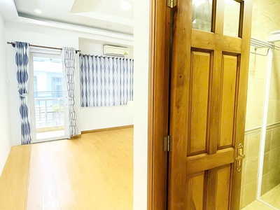 16 tỷ: bán nhà quận 3- trần hưng đạo nguyễn văn cừ- 4m x 13m- 3 tầng xe hơi trong nhà.vũ 0933910039 2