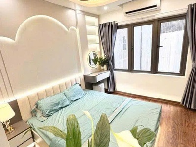 Bán nhà phân lô phạm văn đồng 59m x 6 tầng, mt 5m, dân xây, ô tô đõ cửa, 2 thoáng, full nội thất, 1