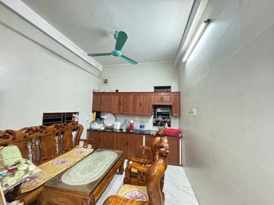 Phúc lợi - lô góc dân xây - hàng xóm vinhomes- chỉ 6 tỷ 1