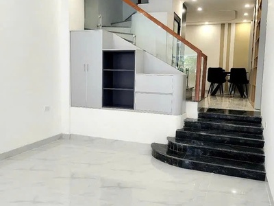 Nhà mới- đẹp ở ngay ô tô vào nhà phố nguyễn văn cừ 50m2 x 4 tầng 10.4 tỷ long biên. 2