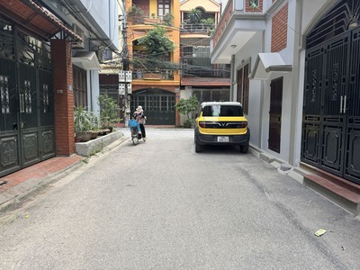 HIẾM CÓ KHÓ TÌM: Nhà 3 Tầng, 75m2 Mặt Ngõ Rộng Sài Đồng   Pháp Lý Chuẩn, Giá Tốt, Giao Dịch Ngay 3