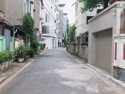 Bán đất phân lô ngõ 548 nguyễn văn cừ, long biên, 50m2, mt5m, ô tô,...