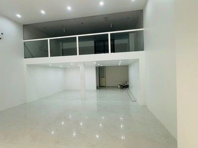 Tòa Văn Phòng 10 Tầng Mặt Phố Giảng Võ - Vị Trí Vàng Đối Diện Vinhomes - 85 Tỷ VND 3