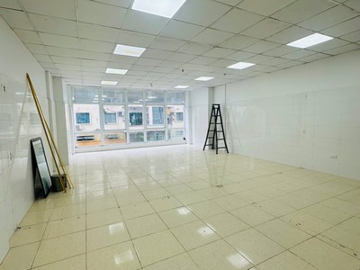 Tòa Văn Phòng 10 Tầng Mặt Phố Giảng Võ - Vị Trí Vàng Đối Diện Vinhomes - 85 Tỷ VND 1