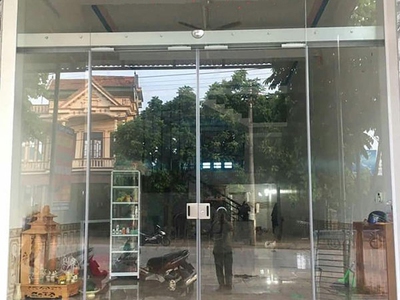 Ưu điểm cửa kính trượt 2 cánh chất liệu cường lực 0