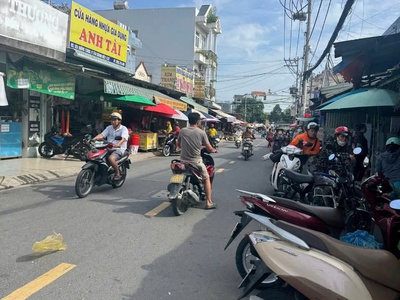 Nhà mặt tiền khinh doanh buôn bán gần chợ tân chánh hiệp 03   07 q12 0
