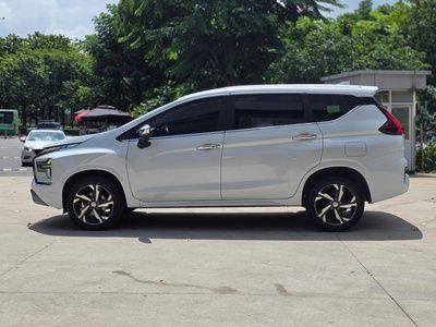 Xe: Mitsubishi Xpander Premium 3