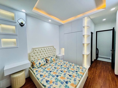 Nhà ĐỘI CẤN   FULL nội thất   ở ngay   Có sân để xe 1