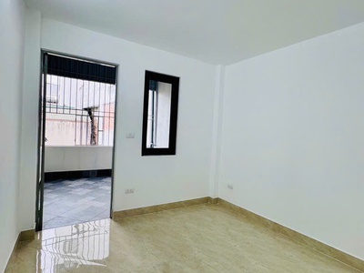Nhà ĐỘI CẤN   FULL nội thất   ở ngay   Có sân để xe 2