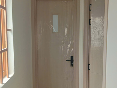 Cửa nhựa composite giả gỗ sang trọng cho nhà của bạn 0