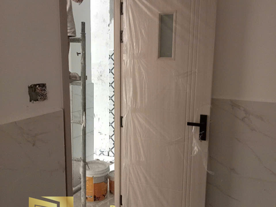 Cửa nhựa composite giả gỗ sang trọng cho nhà của bạn 1